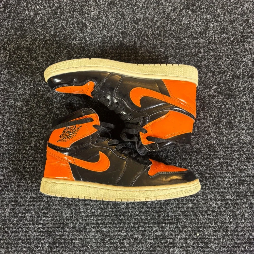 Nike Air Jordan 1 Retro High OG Shattered Backboard 3.0 Black Orange 555088-028